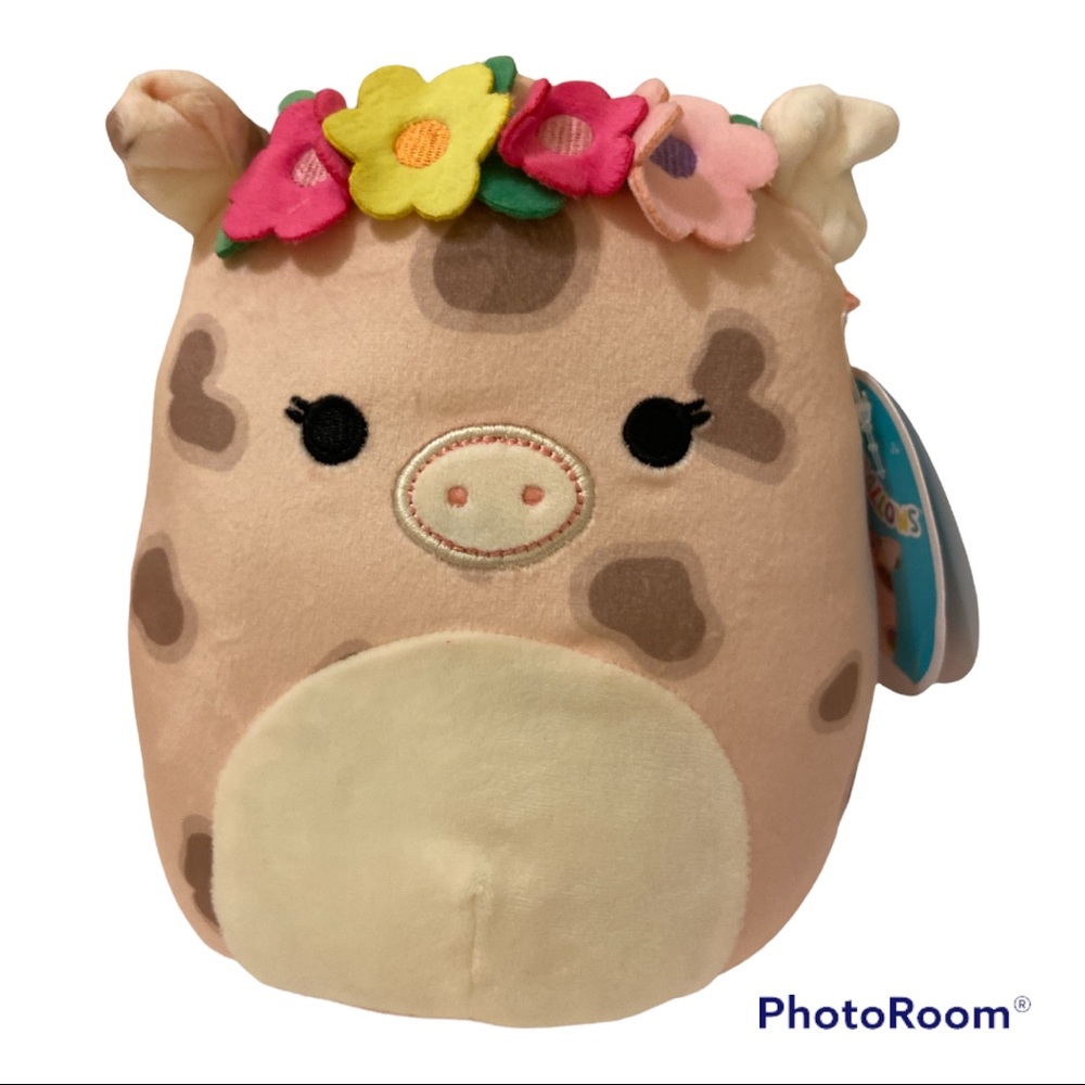 SQUISHMALLOW AQUITAINE the PIG 7.5” NWT - Picture 1 of 4